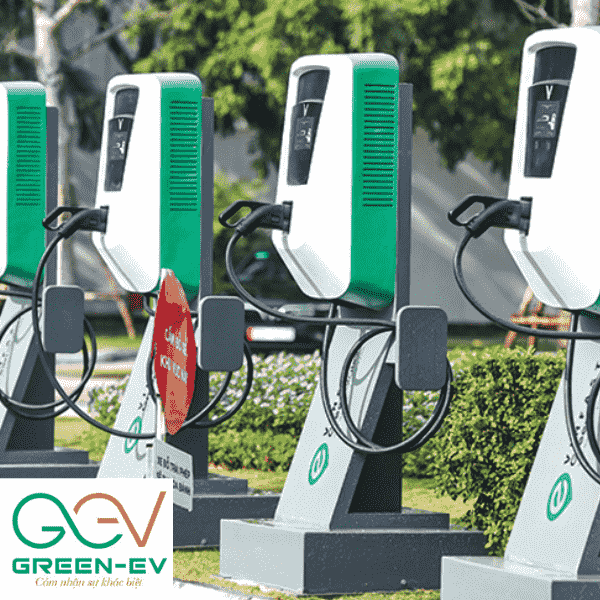 Trạm sạc trên đường cao tốc