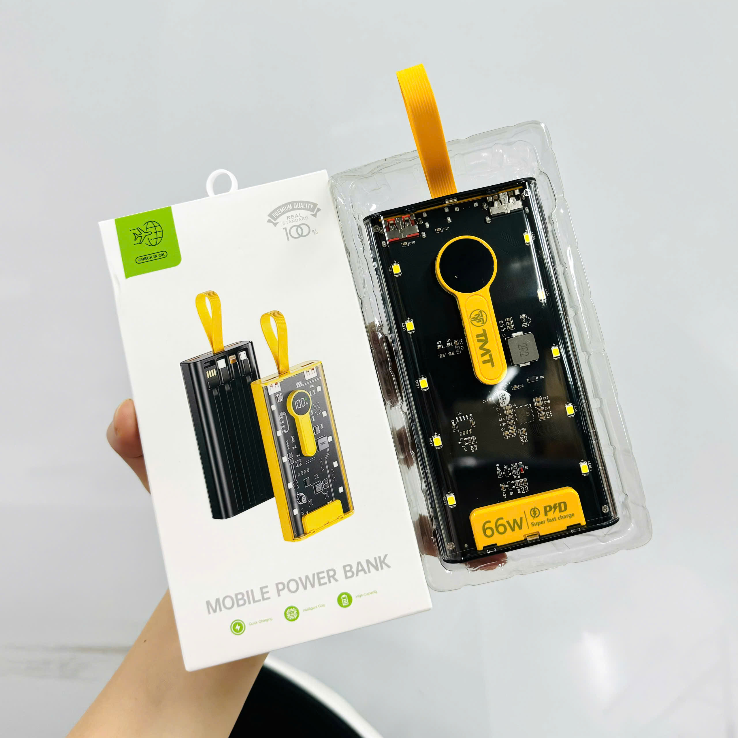 Sạc dự phòng TMT trong suốt3