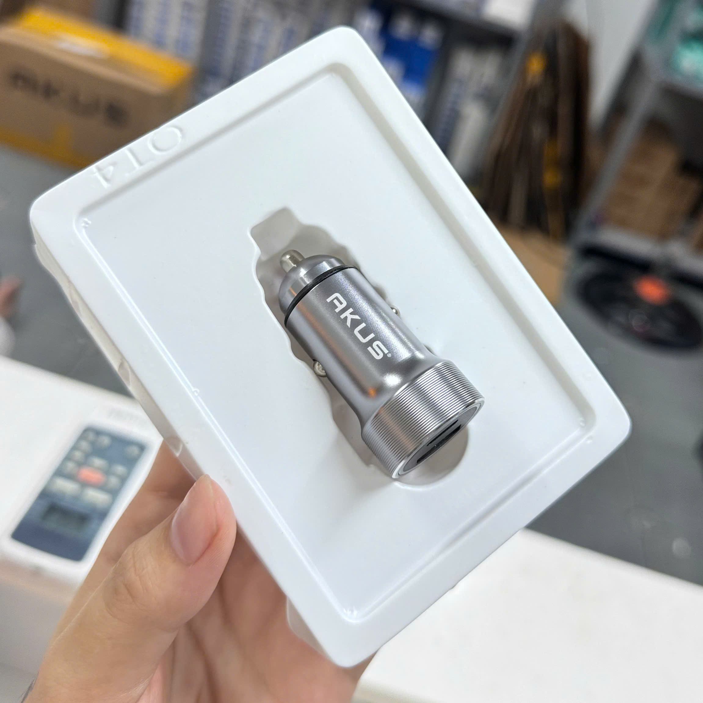 Tẩu sạc ô tô Akus OT-043